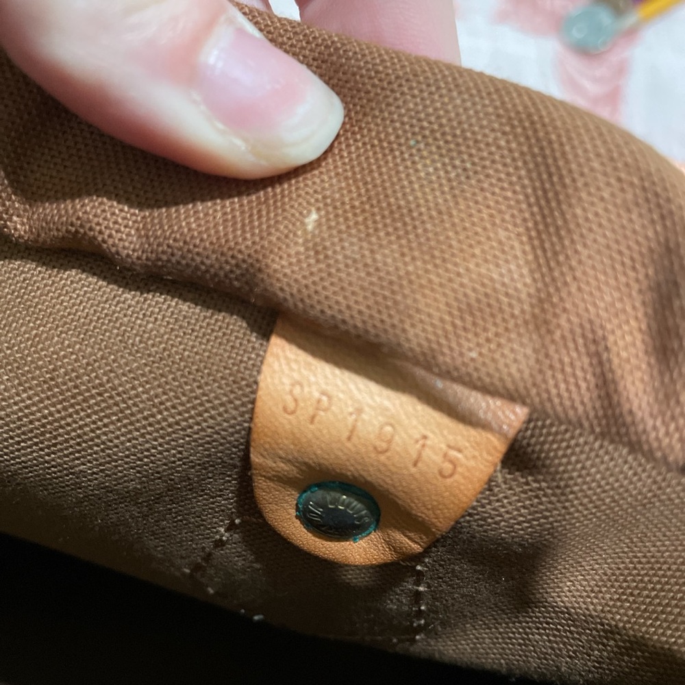 Louis Vuitton speedy 30